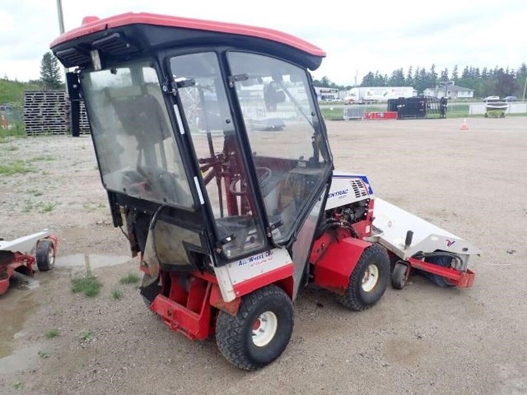 2014-ventrac-4200-image-3