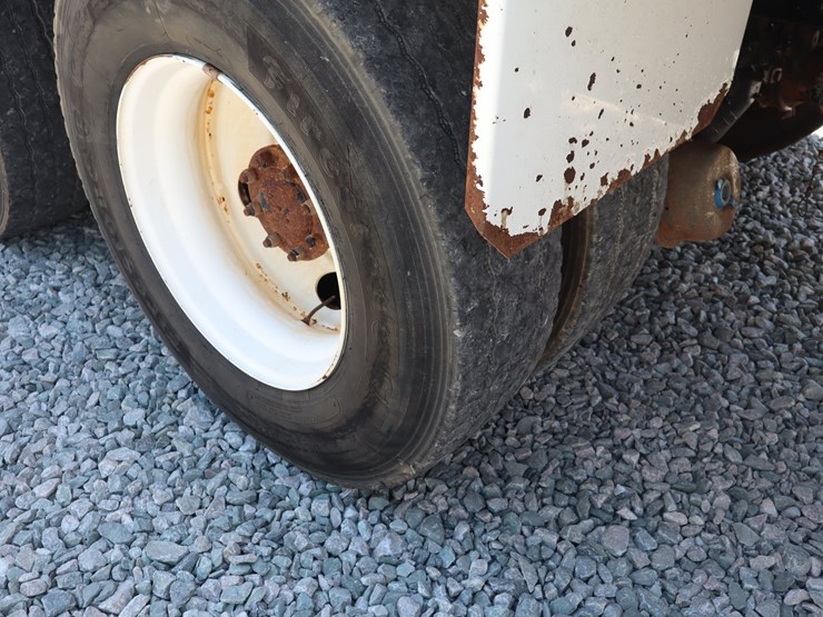 2019-peterbilt-520-image-20