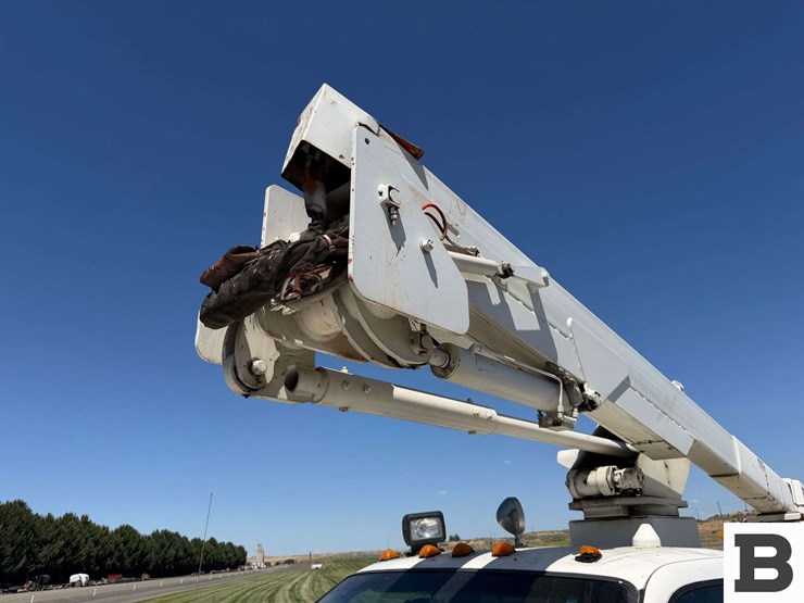 2004-ford-f550-image-11