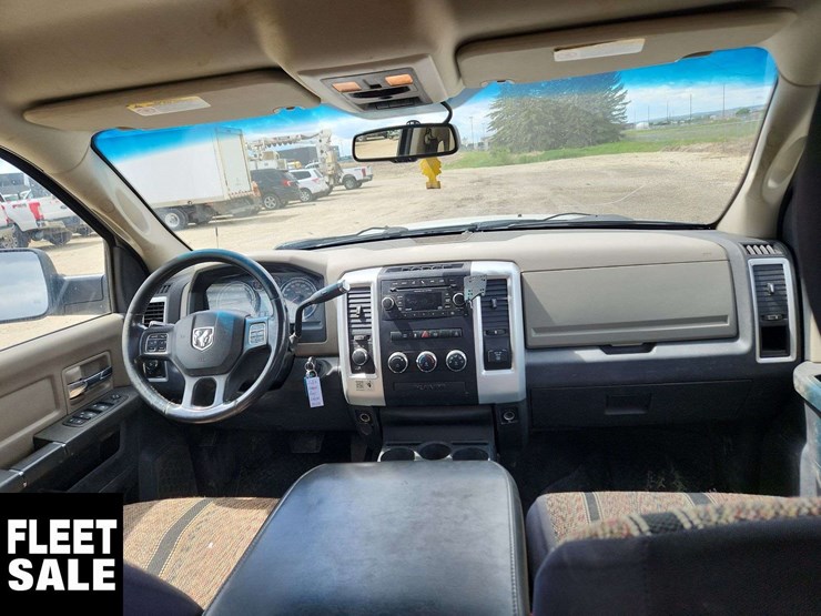 2012-dodge-2500-image-17