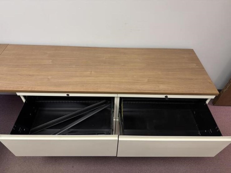 metal-executive-u--shape-desk,-overhead-hutch-a-image-5