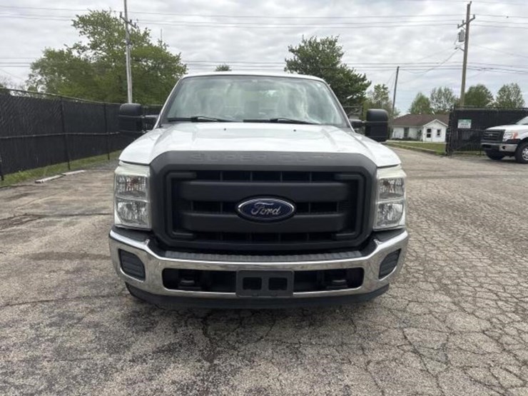 2015-ford-f250-xl-image-7