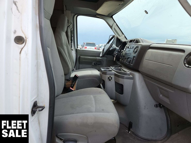 2012-ford-e450-image-15