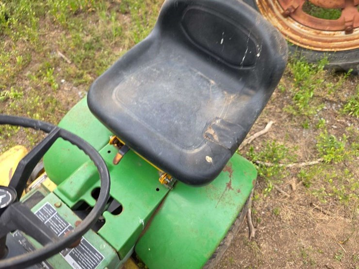john-deere-100-image-16