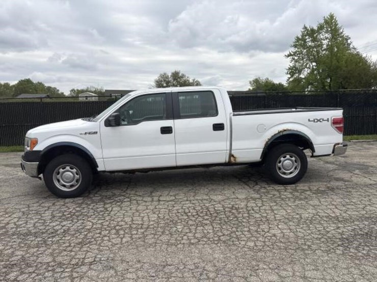 2014-ford-f150-xl-image-2