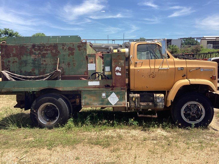 #430-•-chevrolet-kodiak---crump,-tn-image-2