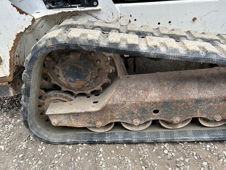 2018-bobcat-t590-image-13
