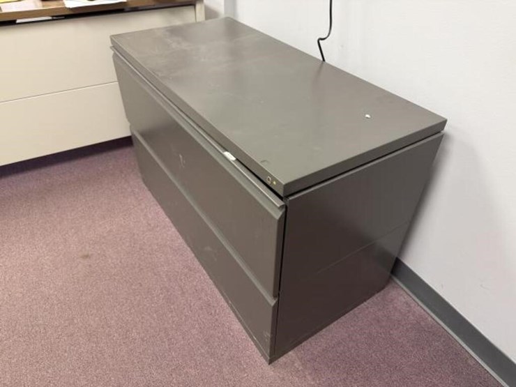 2-drawer-metal-filing-cabinet-image-3