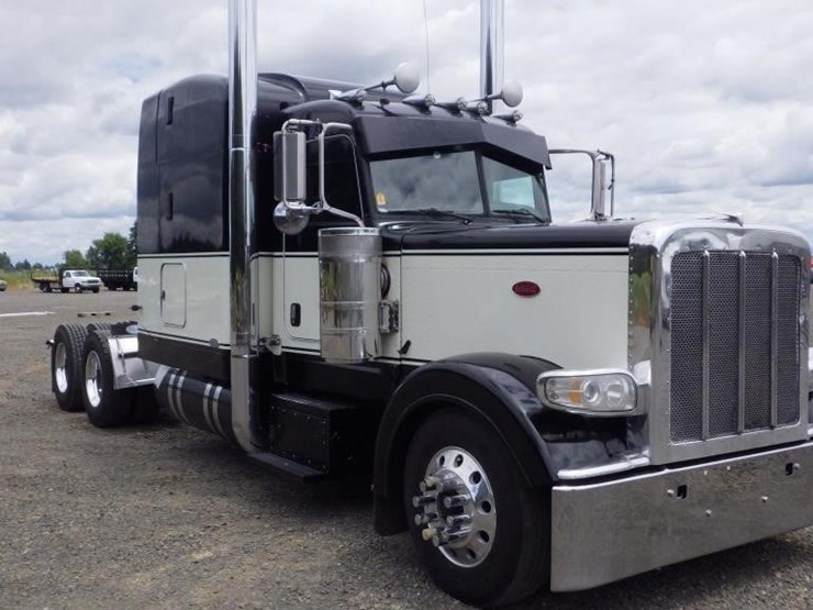 2008-peterbilt-389-image-3