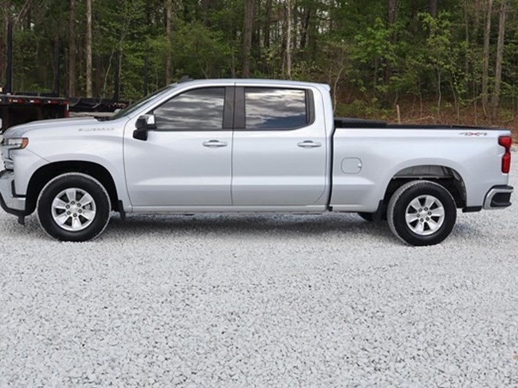 2020-chevrolet-silverado-1500-lt-image-4