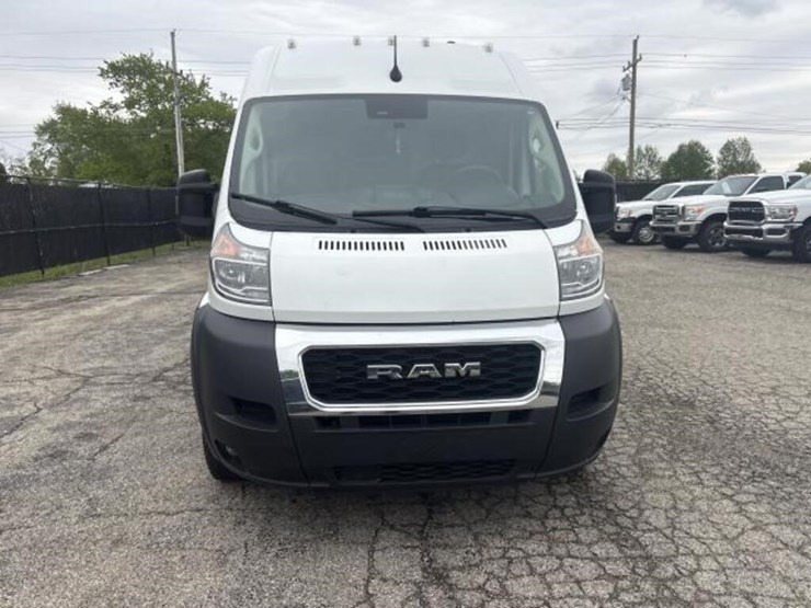 2022-dodge-3500-image-7