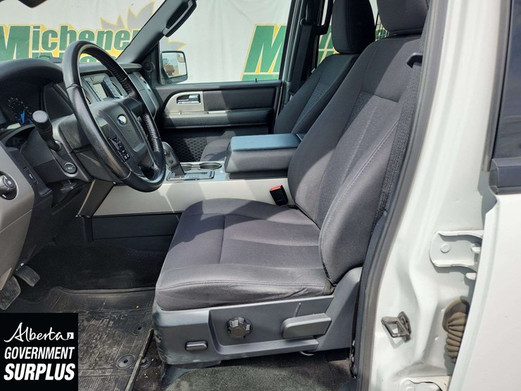 2015-ford-expedition-image-19