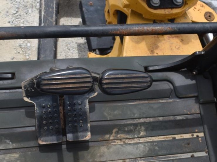 2019-caterpillar-305e2-cr-image-34