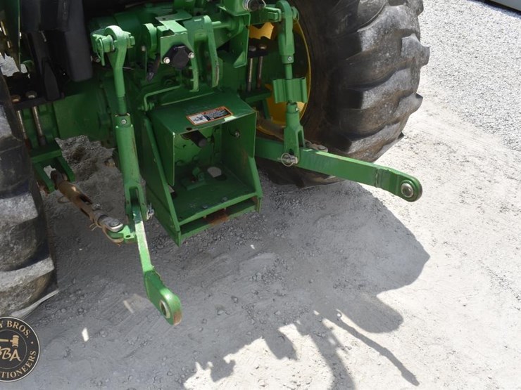 2021-john-deere-5045e-image-42