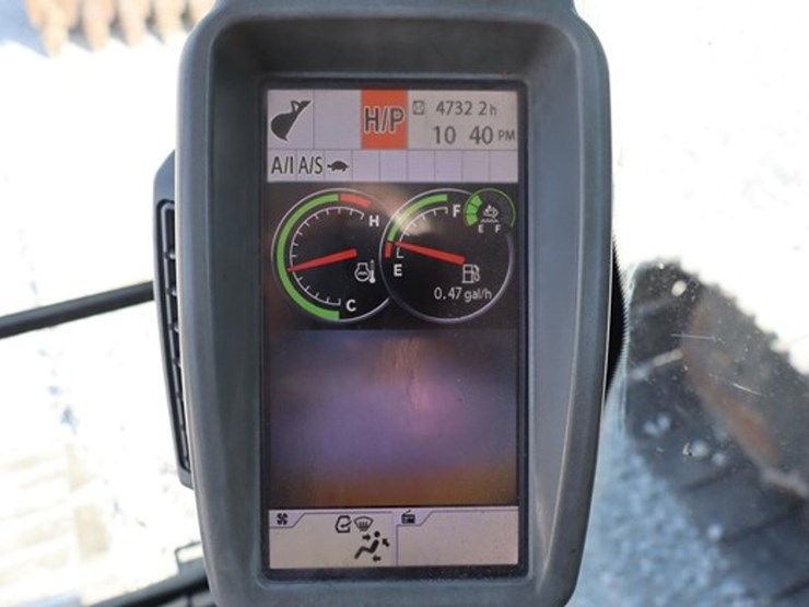 2017-deere-210g-image-21