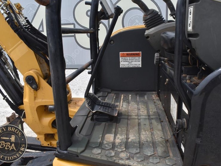 2019-caterpillar-305e2-cr-image-29