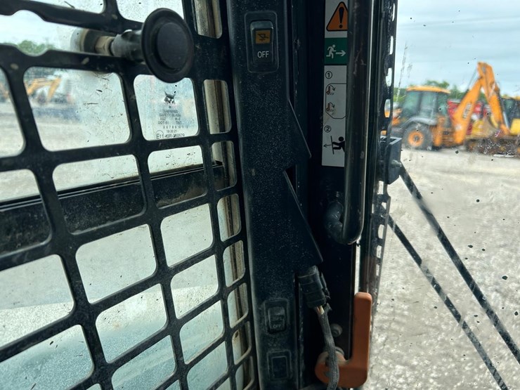 2018-bobcat-t590-image-24