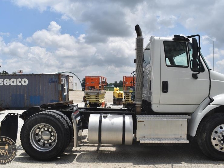 2015-international-transtar-8600-image-6