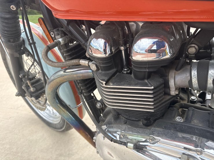 2009-triumph-bonneville-t100-motorcycle-image-8