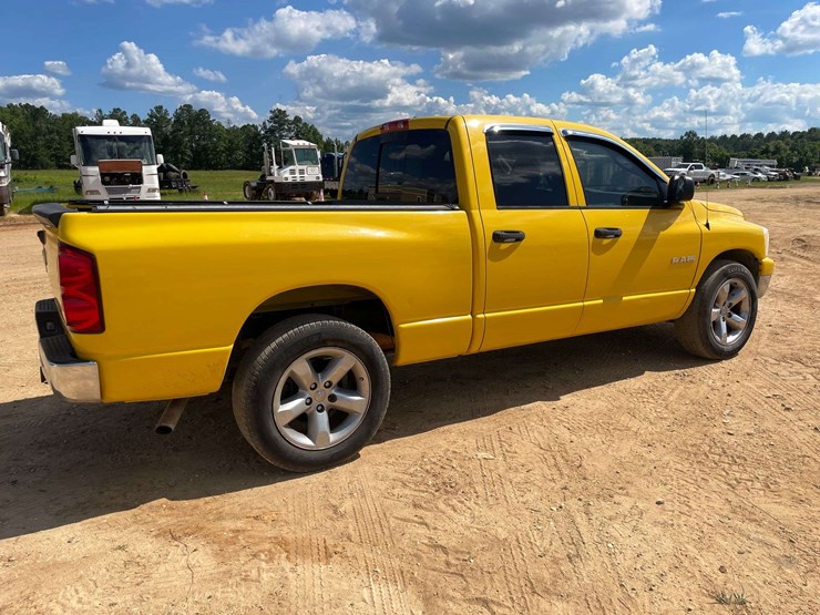 2008-dodge-ram-1500-image-3