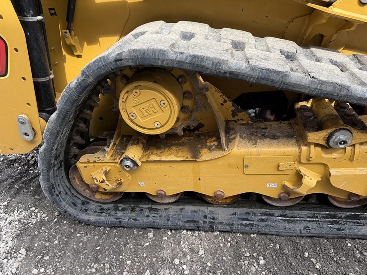 2024-caterpillar-255-image-13