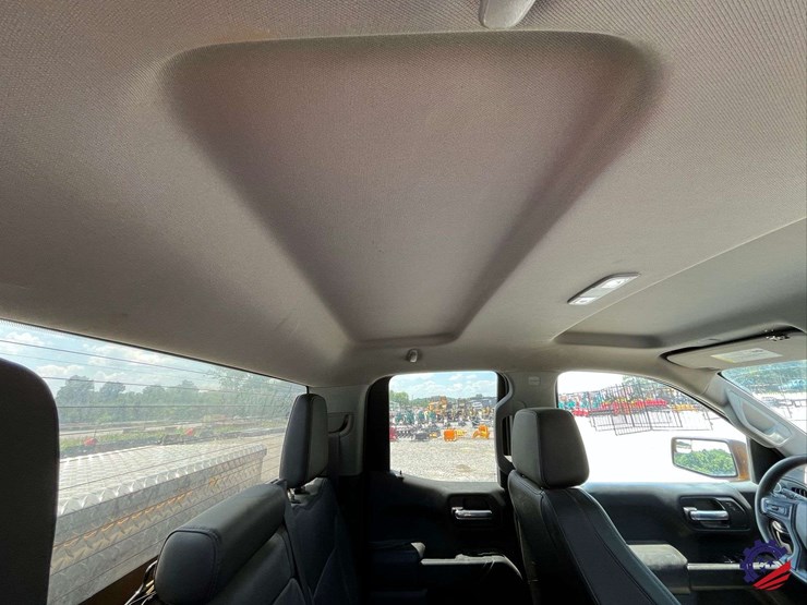 2021-chevrolet-silverado-4x4-pickup-truck-image-41
