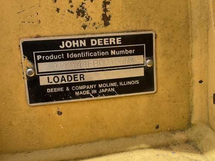 1993-deere-444e-image-13