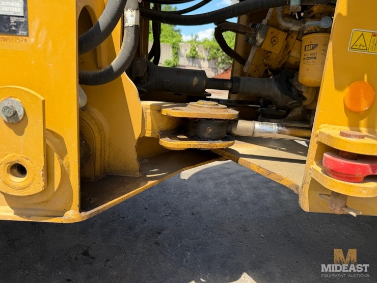 2014-caterpillar-930k-image-20