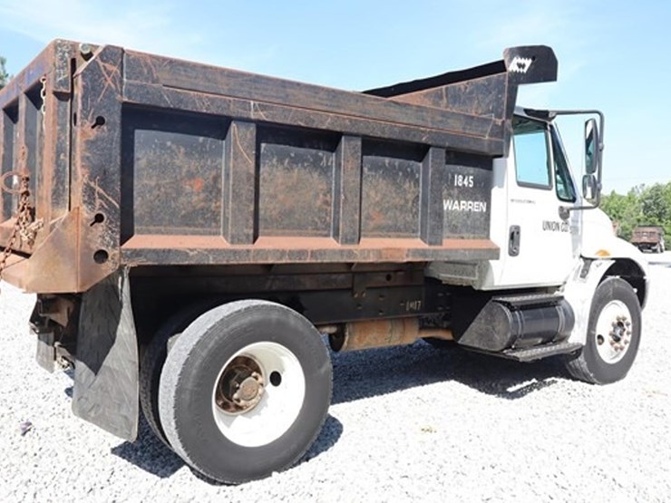 2005-international-durastar-4300-image-5