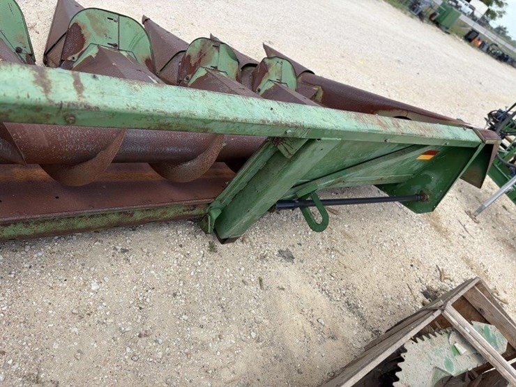 john-deere-842-image-4