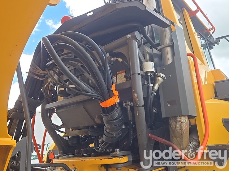 2021-volvo-a25g-image-23