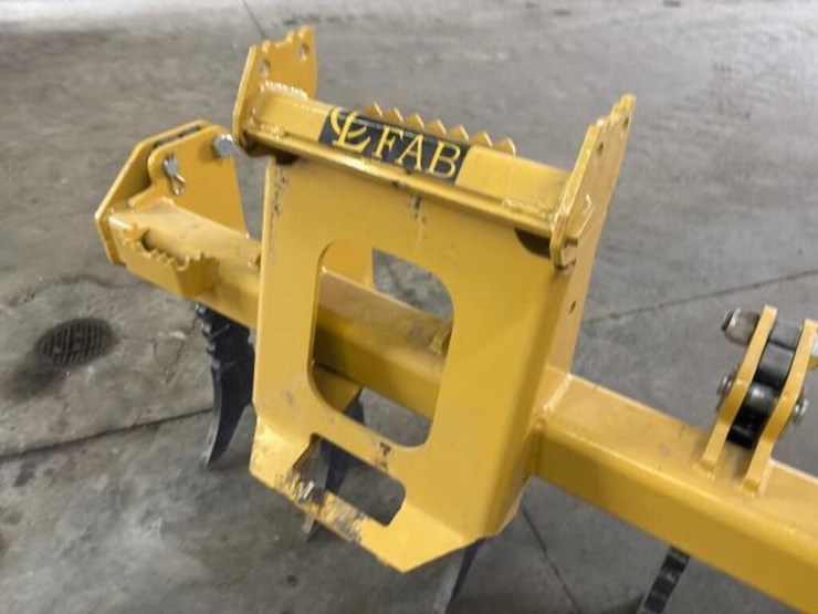 cl-fab-ripper-skid-steer-attachment-image-8