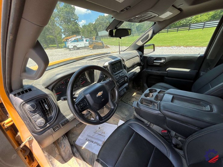 2021-chevrolet-silverado-4x4-pickup-truck-image-59