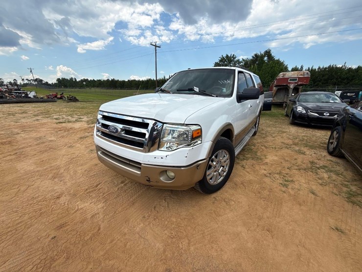 2011-ford-expedition-image-2