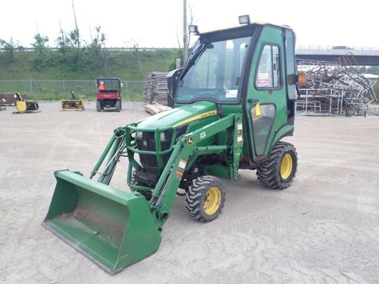 2011-john-deere-1023e-image-1