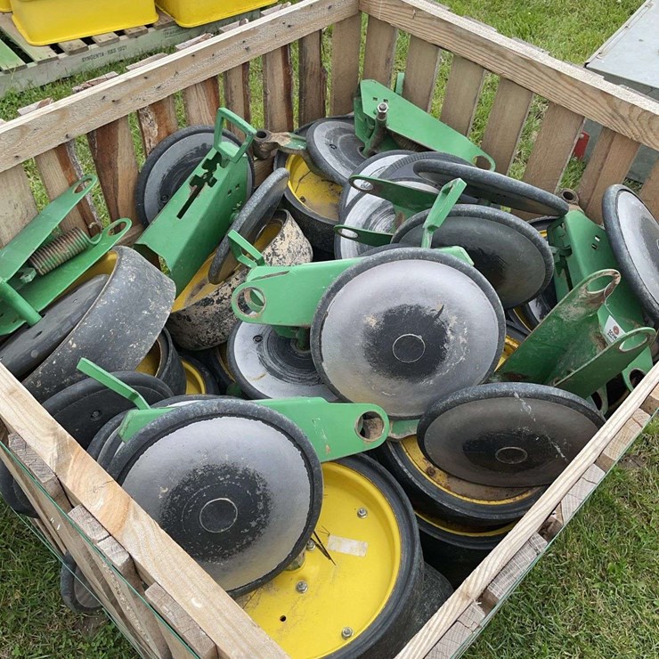 Planter press wheels and closing wheel system off JD 7200