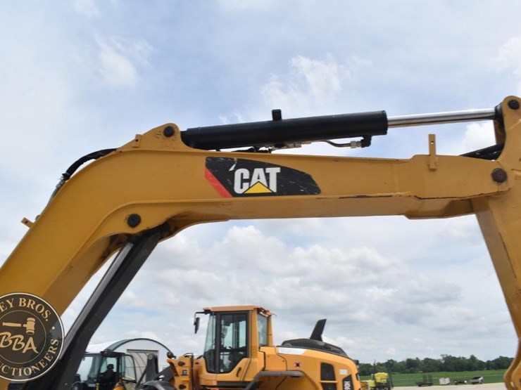 2019-caterpillar-305e2-cr-image-18