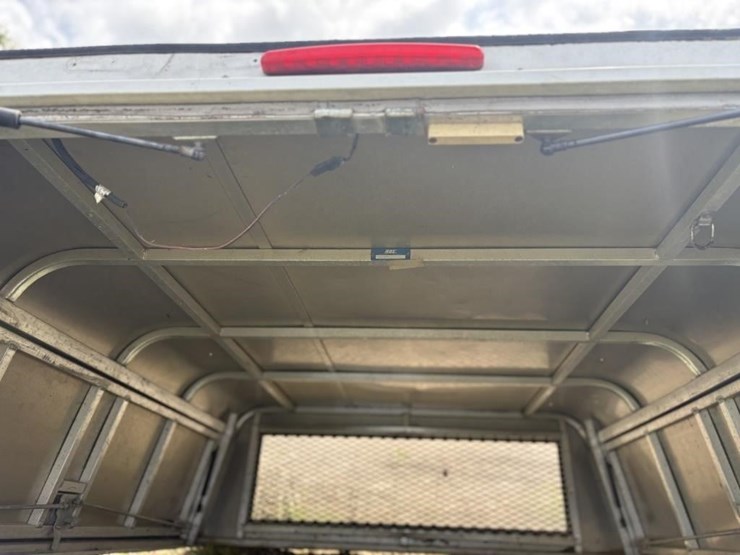 l3---aluminum-camper-shell-image-9