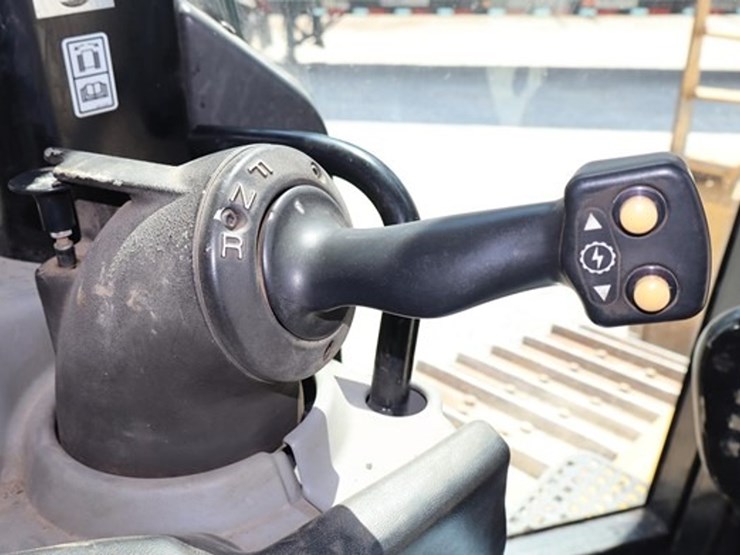2012-caterpillar-d6n-xl-image-29