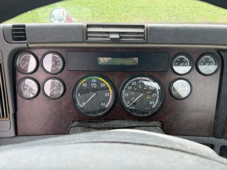 #544-•-2009-freightliner---non-running---osceola,-ar-image-11