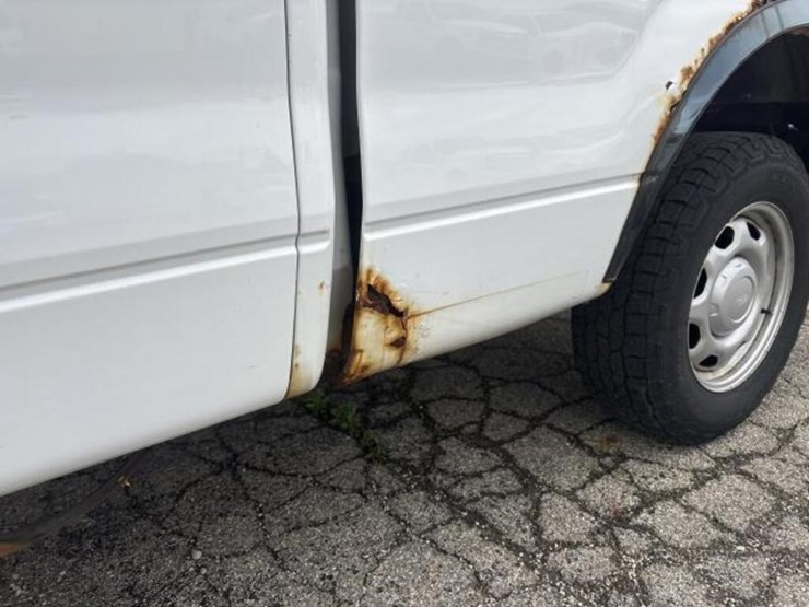 2014-ford-f150-xl-image-23