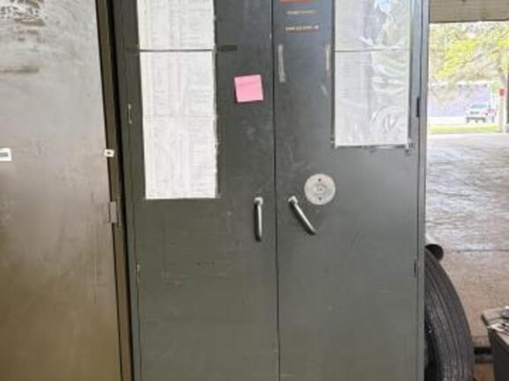 metal-storage-cabinet/-37-x-18-x-78-image-1