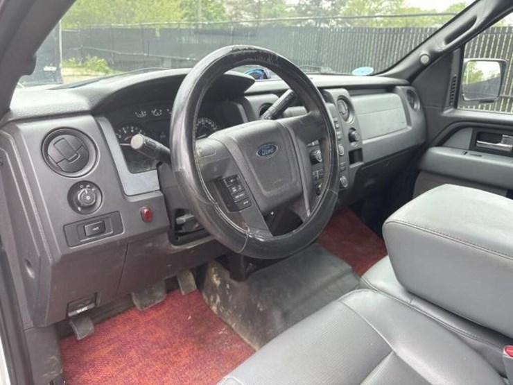 2012-ford-f150-xl-image-17