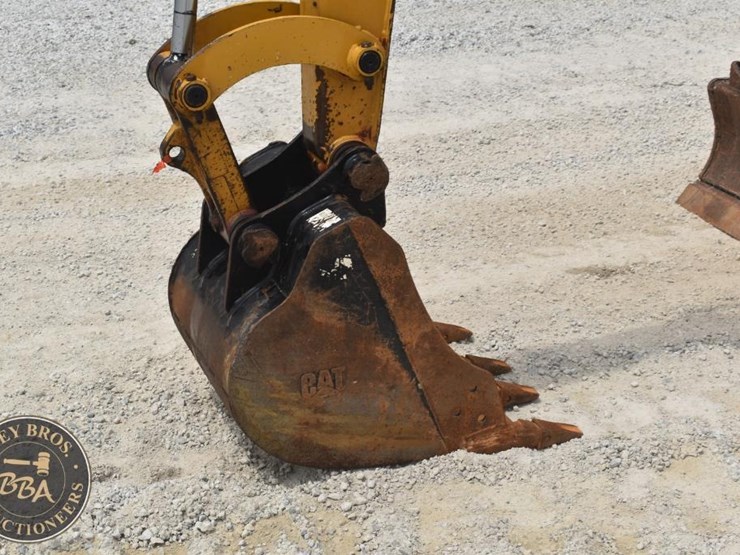 2019-caterpillar-305e2-cr-image-9