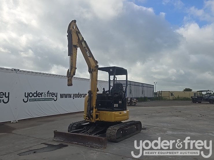 2016-cat-304e2-image-1