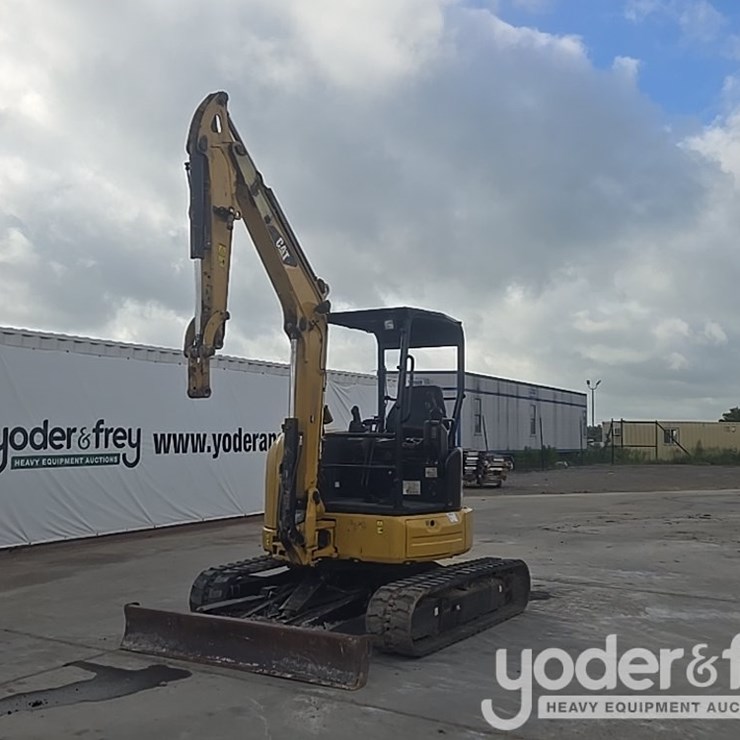 2016 CAT 304E2