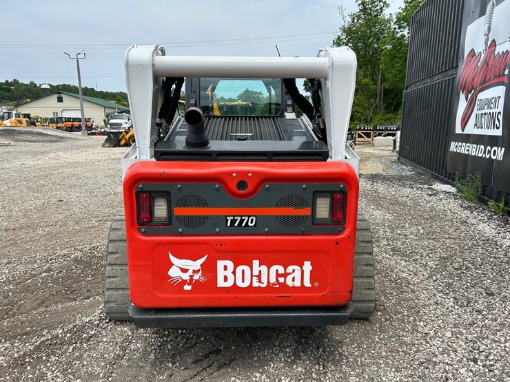 2023-bobcat-t770-image-3
