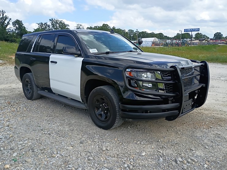 2018-chevrolet-tahoe-image-12