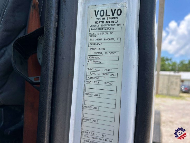 2011-volvo-vnl64t-day-cab-t/a-truck-tractor-image-88