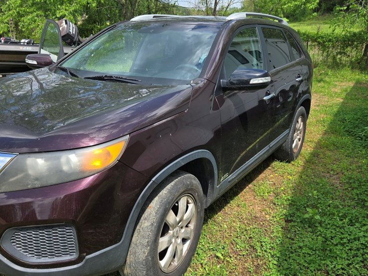 2011-kia-sorento-image-1